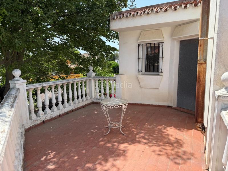 Foto c75de4cb-ff05-4805-82cc-a57743693360. Maison jumelée avec parking dans Guadalmar Málaga