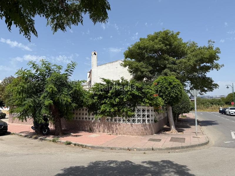 Foto ed0e852d-5c38-41f5-8e06-ca5a3698bbe4. Maison jumelée avec parking dans Guadalmar Málaga