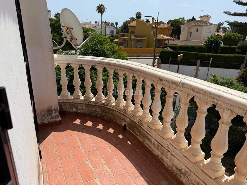 Foto fd615aa1-7713-48d3-b18b-f0c278680b5d. Maison jumelée avec parking dans Guadalmar Málaga