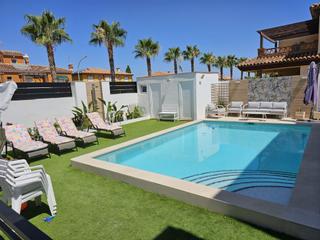 Chalet à Jardines de Alhaurín-Huerta Alta-Fuensanguínea. Exclusivo chalet individual en alhaurin de la torre