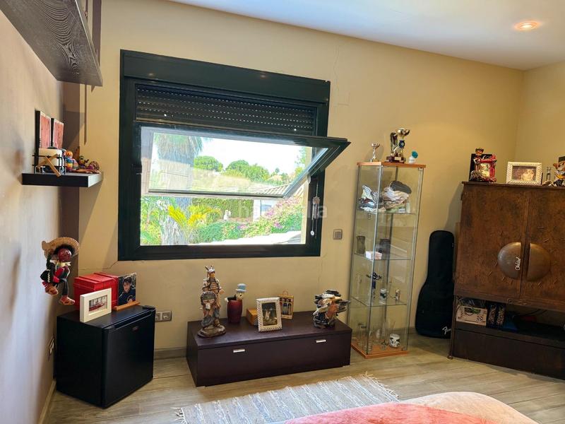 Foto 34ed7c4a-c285-4dff-9be0-9bb5bb46a24a. Chalet  independiente en venta en Gelves