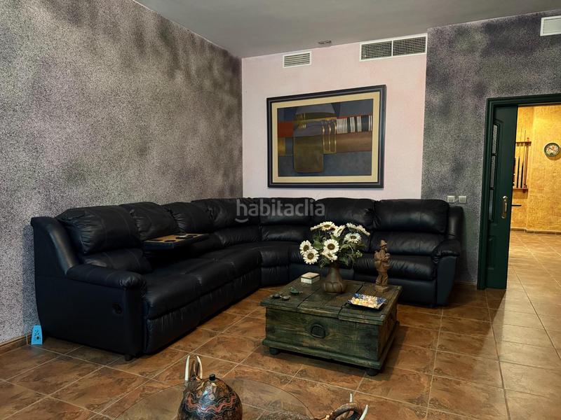 Foto 376e6c44-b35f-463c-829f-bb4f76e4843f. Chalet  independiente en venta en Gelves