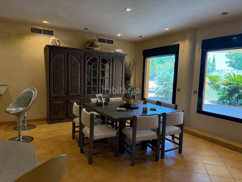 Foto 64a327f1-d3ae-4dbb-b076-ea6898c6ab49. Chalet  independiente en venta en Gelves