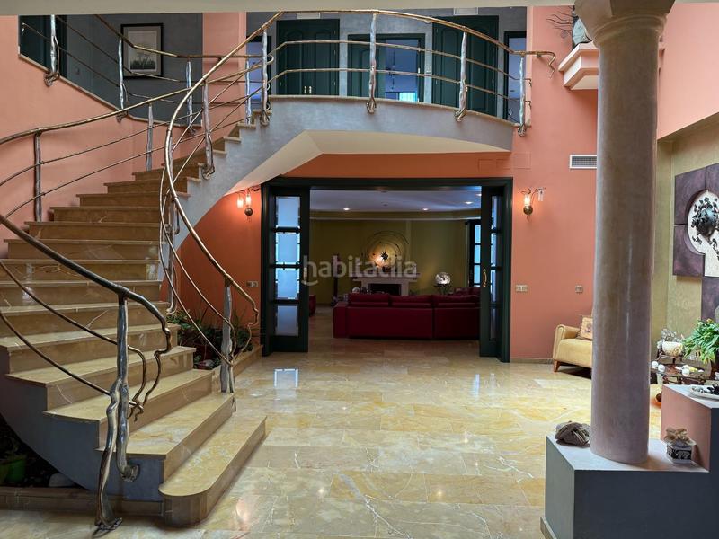 Foto 938fee6d-e547-44ba-ac84-cf8a419da831. Chalet  independiente en venta en Gelves