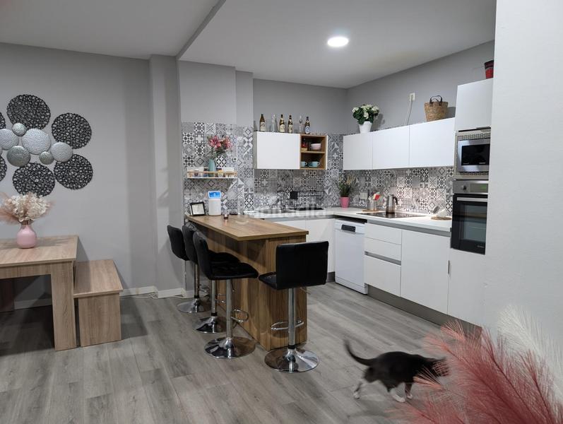 Foto 2f0f0301-a6cf-4945-be15-8a56694286f6. Dúplex  a la venta en santa cristina en Santa Cristina - San Rafael Málaga