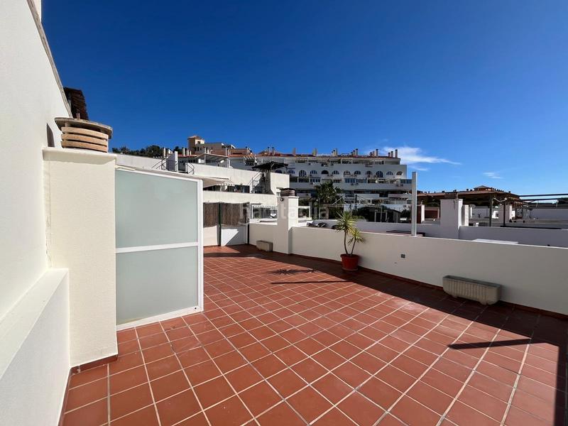 Foto 2e9fb26c-1765-4fa9-841f-727831ee9d4b. Pis amb piscina a Nueva Torrequebrada Benalmádena