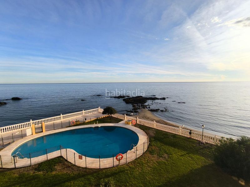Foto 1750c067-a459-432b-9486-6a344207215e. Piso vivienda única en primerísima línea con vistas de crucero en Benalmádena