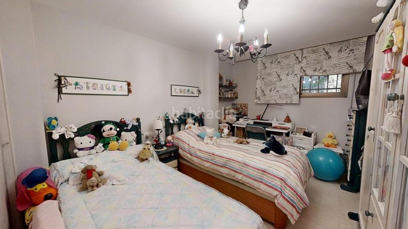 Foto 447934ba-f94f-4ccf-86e3-250bb10d4a6b. Piso vivienda única en primerísima línea con vistas de crucero en Benalmádena