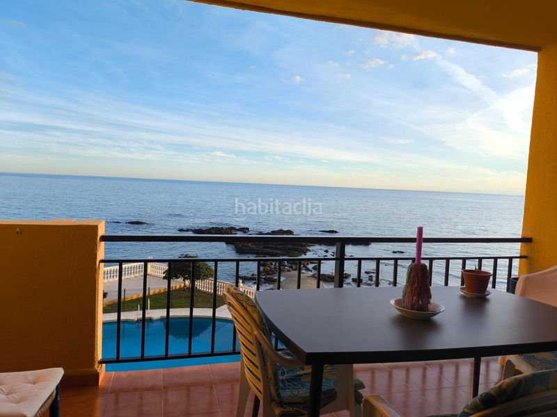 Foto 50a9a820-8e1d-453e-9898-3f85df0a5309. Piso vivienda única en primerísima línea con vistas de crucero en Benalmádena