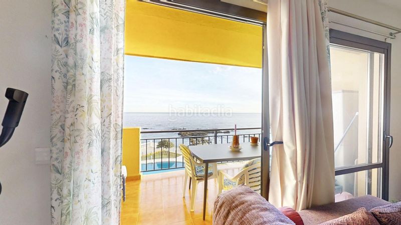 Foto 7e8f2fee-8ed1-47dc-9e5b-93785d1f3e1c. Piso vivienda única en primerísima línea con vistas de crucero en Benalmádena