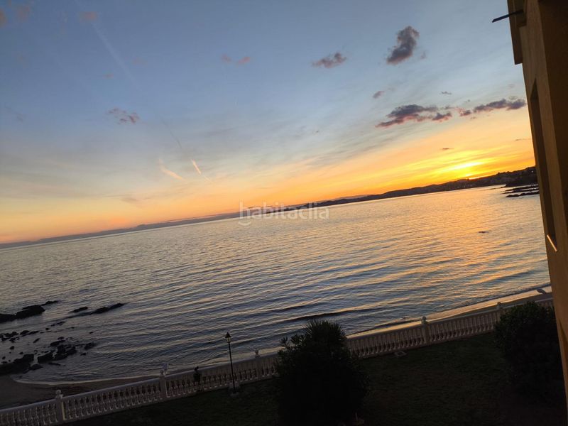 Foto 9875f2f0-d4e5-4661-b024-05defcbc0ff9. Piso vivienda única en primerísima línea con vistas de crucero en Benalmádena