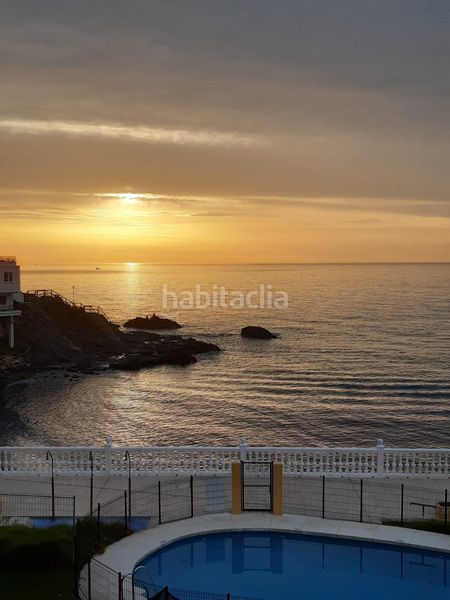 Foto 9aa4cd8a-af1c-41c8-8edf-10ebf850c403. Piso vivienda única en primerísima línea con vistas de crucero en Benalmádena