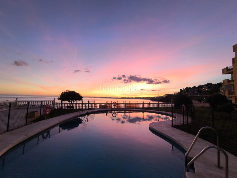 Foto a110f8c8-99f3-4019-a588-e4b7a0436222. Piso vivienda única en primerísima línea con vistas de crucero en Benalmádena