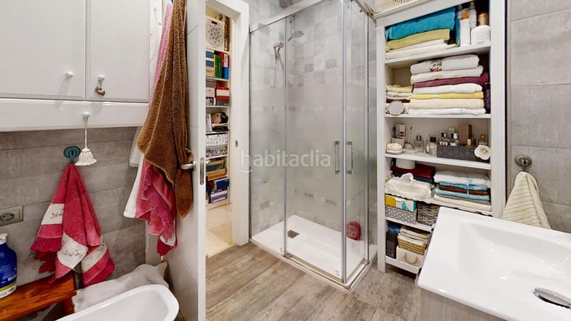 Foto bab53065-0686-41d0-ae28-22be3409ce83. Piso vivienda única en primerísima línea con vistas de crucero en Benalmádena