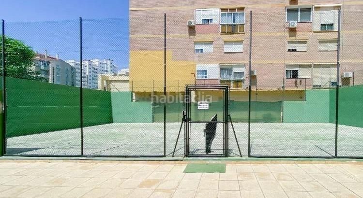 Foto c2a026f5-4e22-4751-a70a-ed32f8a493d5. Pis amb aparcament piscina a Paseo Marítimo Oeste - Pacífico Málaga