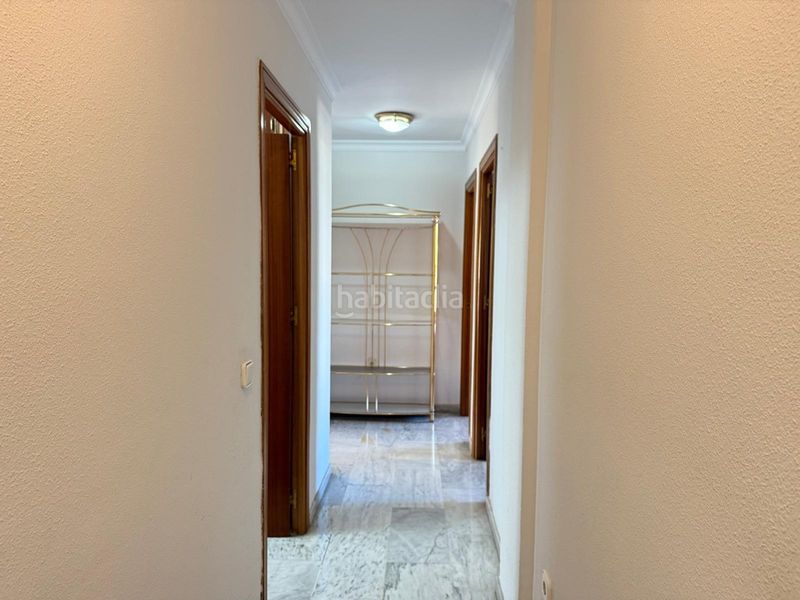 Foto f7b92757-c7ed-456f-bf43-1695251c3d51. Flat with parking in Perchel Norte Málaga