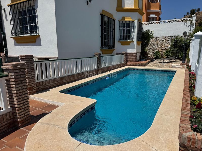 Foto 4e3fae92-8266-4ace-98e2-cccf6cc80c89. Casa aparellada amb calefacció aparcament piscina a Málaga