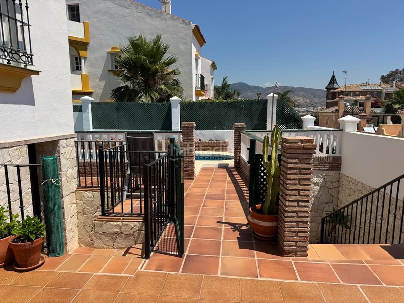 Foto 4e65e934-789b-4e4a-a83f-c9e0d8a6dc2d. Casa aparellada amb calefacció aparcament piscina a Málaga