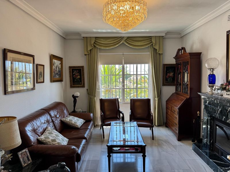 Foto 53413f0f-d099-485f-bd09-a5cc4b29ac9c. Casa aparellada amb calefacció aparcament piscina a Málaga