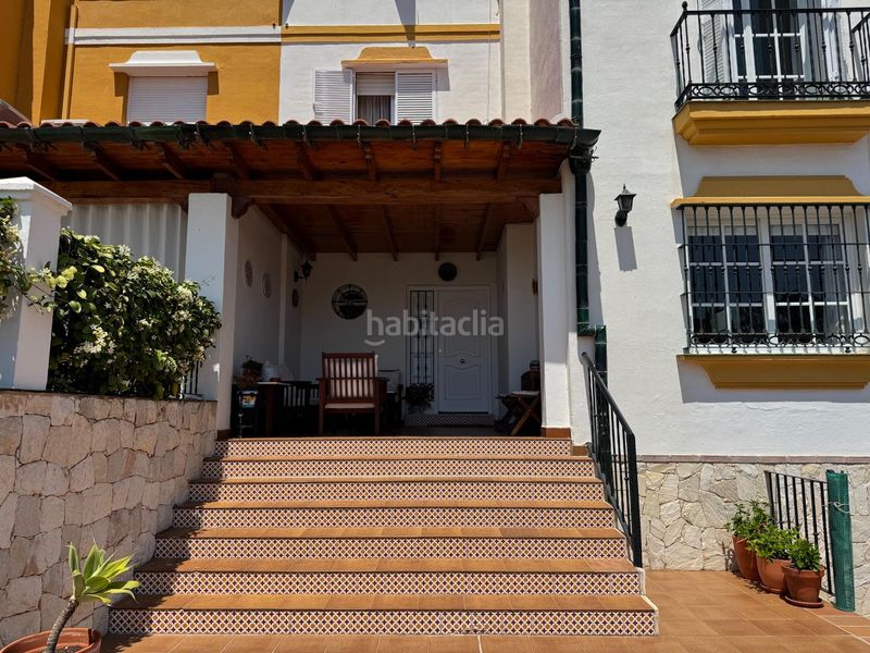 Foto 5eca6ca1-42c9-479a-9f3a-0af1c87268b7. Casa aparellada amb calefacció aparcament piscina a Málaga
