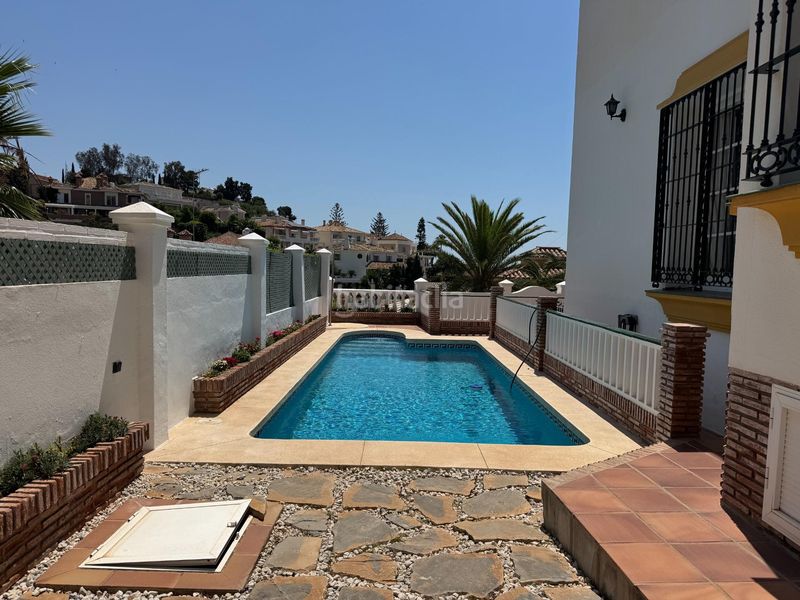 Foto e7d33181-c81f-4149-a8b0-34fbb9e47594. Casa aparellada amb calefacció aparcament piscina a Málaga
