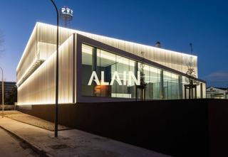 Rent Office space in Malilla. Gran oficina totalmente reformada