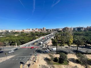 Pis a Vía Marques del Turia