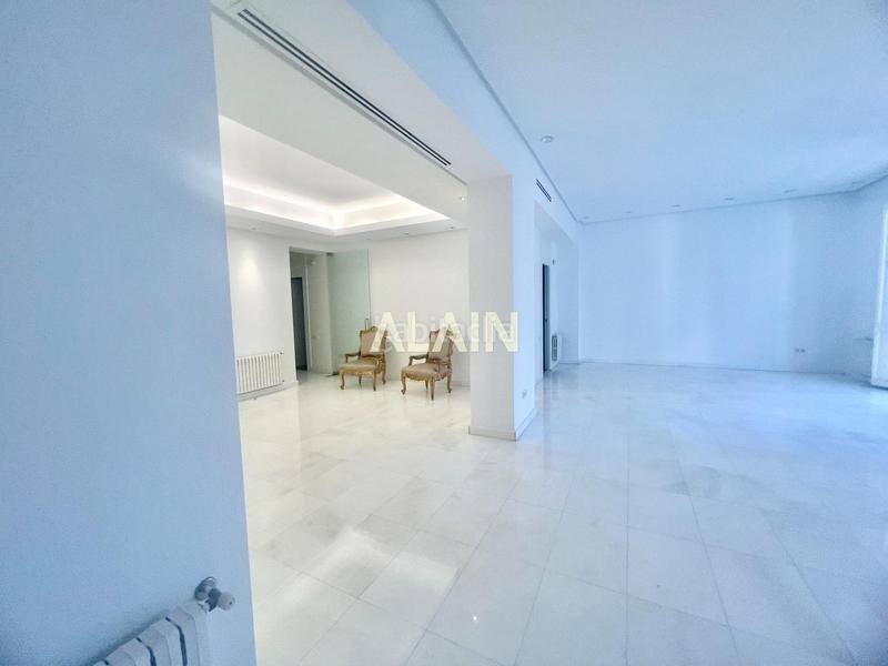 Foto 455db354-a4b4-4df5-a140-062684851853. Piso  de lujo en el centro junto ayuntamiento en Valencia