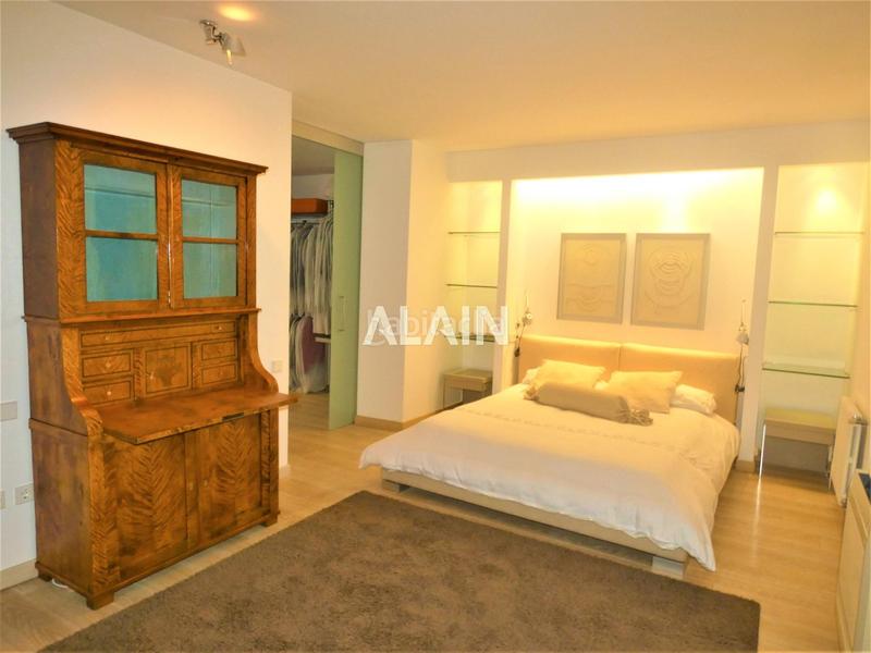 Foto f4cb8d44-e946-426b-a7dd-214bda00c130. Piso  de lujo en el centro junto ayuntamiento en Valencia