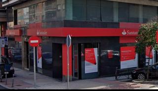 Lloguer Local Comercial  Calle sanchez pacheco. Excelente local zona auditorio, en ciudad jardín.