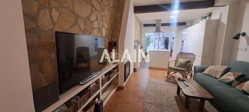 Foto 5f5ed30c-943d-46dd-8bba-c9258d40b087. Casa con riscaldamento in Centro Ciudad Manises