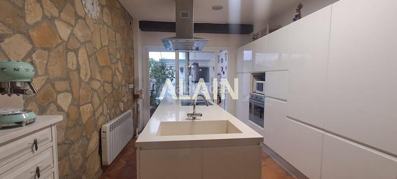 Foto eed6e48c-615e-4fec-88a4-e04ac2b7faf0. Casa con riscaldamento in Centro Ciudad Manises