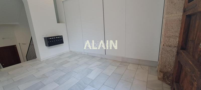 Foto a9834584-e96d-49eb-b003-3613fb950c8d. Piso  con mucho encanto en sant francesc ciutat vella en Valencia