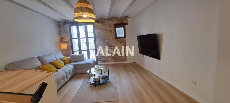 Foto d5315c14-0a89-43eb-bcbc-0b4e96c3f082. Piso  con mucho encanto en sant francesc ciutat vella en Valencia