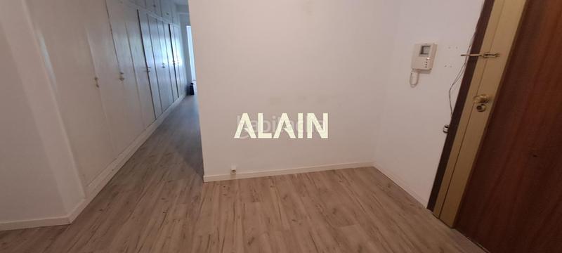 Foto bc7516ac-f04a-42d0-85da-6475dea4996c. Appartement avec parking dans Gran Via Valencia