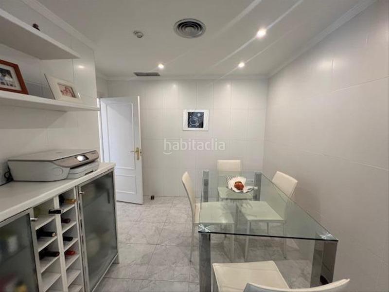 Foto 233e0edf-9484-4b7c-8f2b-f472ab8dd568. Piso gran vivienda en venta en calle colon en Sant Francesc Valencia