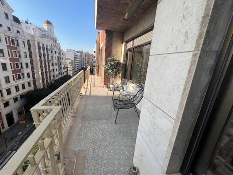 Foto 617fe587-caf7-46c4-86ca-20746997902e. Piso gran vivienda en venta en calle colon en Sant Francesc Valencia