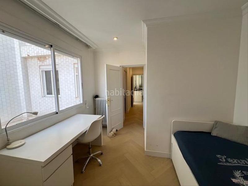 Foto a685ec71-c0ff-49cb-9ed1-f7296293f8c8. Piso gran vivienda en venta en calle colon en Sant Francesc Valencia