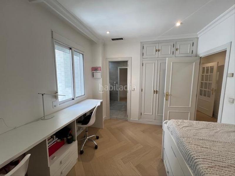 Foto aed9acf9-072f-4328-bf0e-05a7c2b879f8. Piso gran vivienda en venta en calle colon en Sant Francesc Valencia