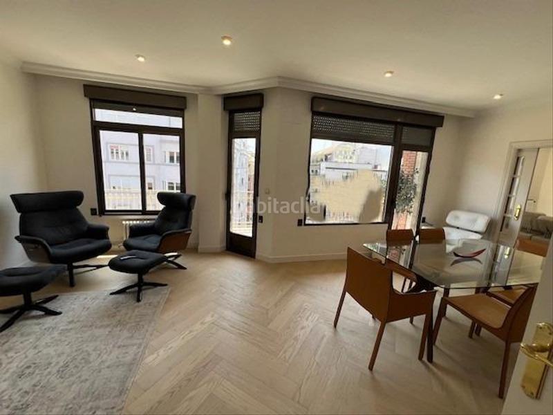 Foto cf9505ac-d2cd-4099-b0bb-8d549cdb7cd5. Piso gran vivienda en venta en calle colon en Sant Francesc Valencia