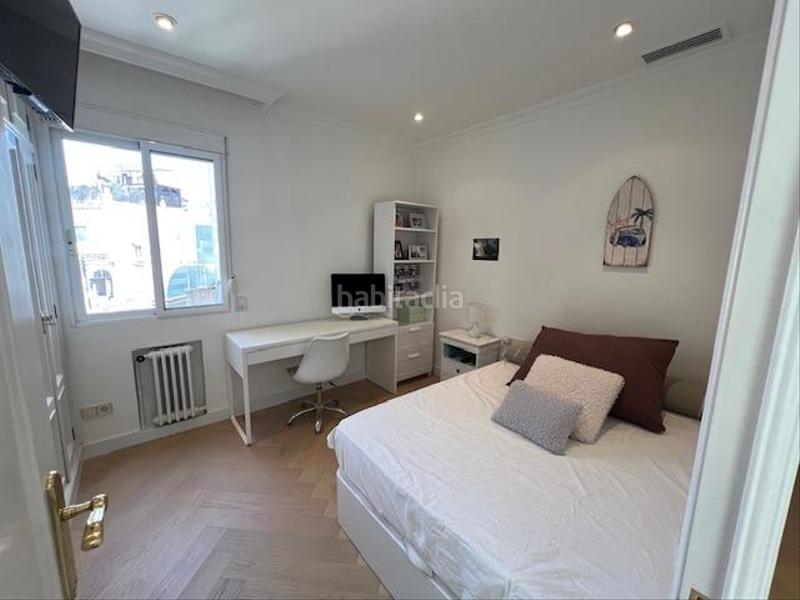 Foto eaacf9c1-bdcd-49e6-a1be-3eef71b71a5e. Piso gran vivienda en venta en calle colon en Sant Francesc Valencia