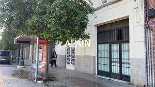 Location Local commercial à Gran Via. Local en jacinto benavente 16, frente al palau de la música  gra