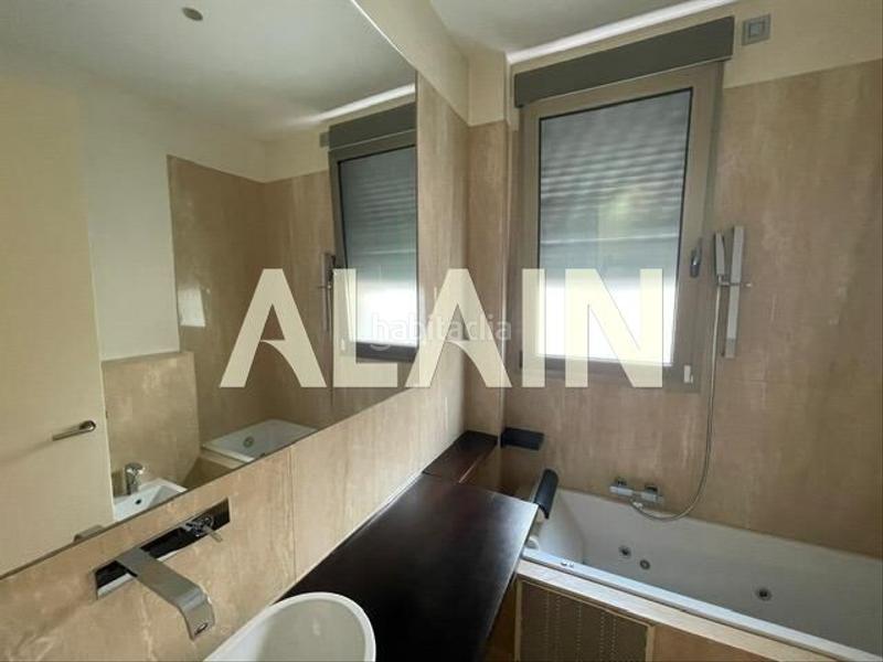 Foto cf328df6-fe97-44e9-a980-336bd6525039. Alquiler ático  de lujo junto a plaza ayuntamiento en Valencia