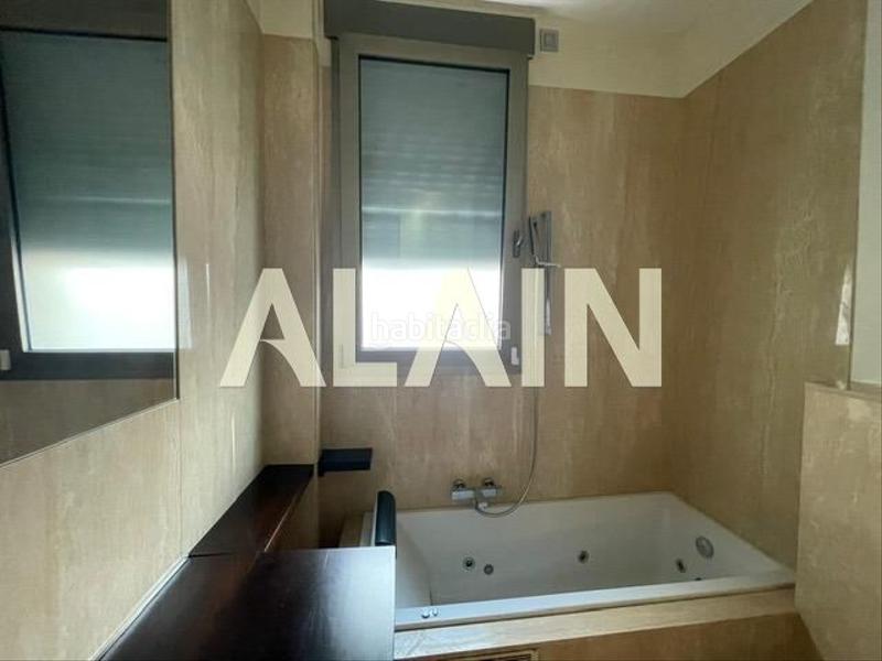 Foto 1f8654f7-13b0-4b3f-8451-e19d1fba05b2. Location attique avec parking dans Sant Francesc Valencia