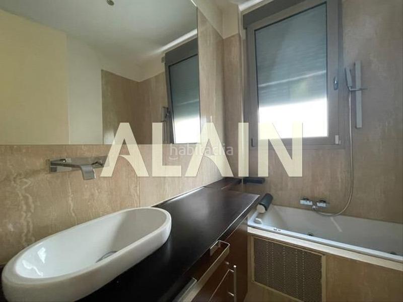 Foto 52507545-4e0f-4770-a9ca-76ece44af4c5. Rent penthouse with parking in Sant Francesc Valencia