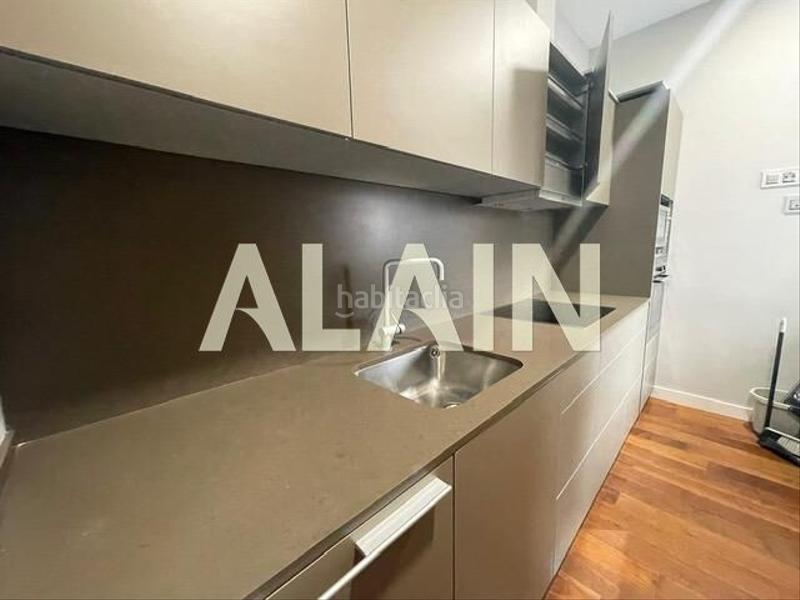 Foto 7c342066-5b75-471a-ac35-0fd7758d9624. Rent penthouse with parking in Sant Francesc Valencia