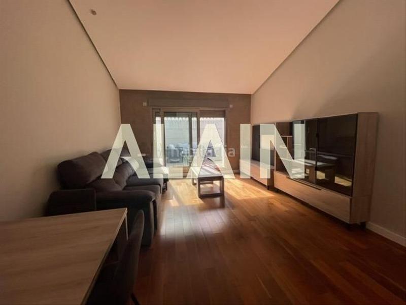 Foto 9fe00db8-7421-449c-93dd-c45d8f2a1077. Rent penthouse with parking in Sant Francesc Valencia