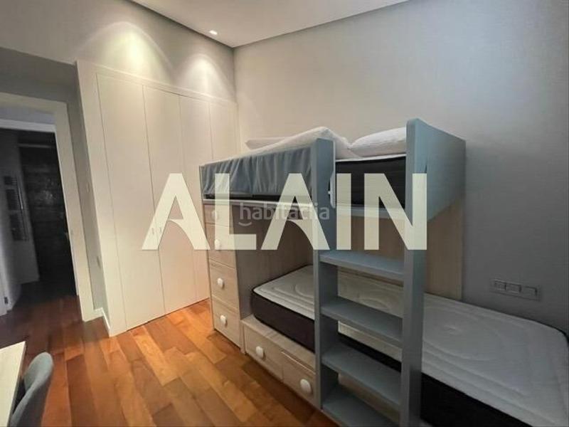 Foto a169c7d2-b9ee-425b-b192-7693c0389f93. Rent penthouse with parking in Sant Francesc Valencia