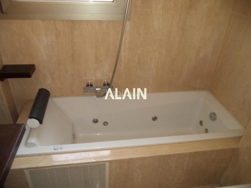 Foto a8444c98-2023-4743-bf78-e01cc988750c. Rent penthouse with parking in Sant Francesc Valencia