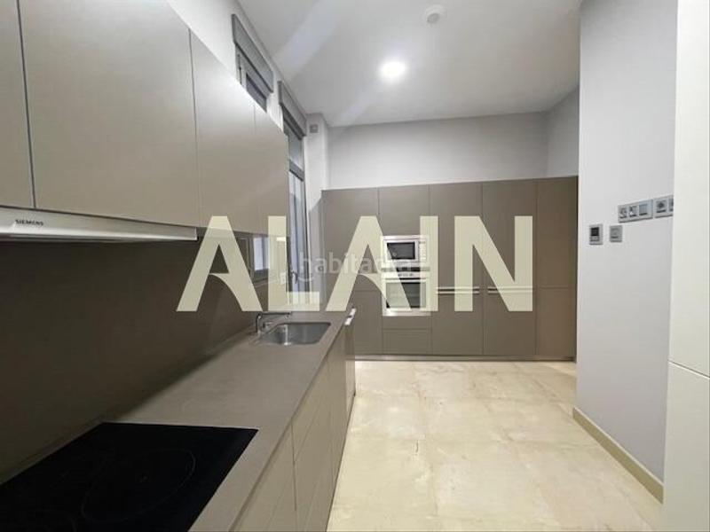 Foto 25b15ec0-c762-4855-b9c2-834f67162d2f. Alquiler piso vivienda de lujo junto a plaza ayuntamiento en Valencia